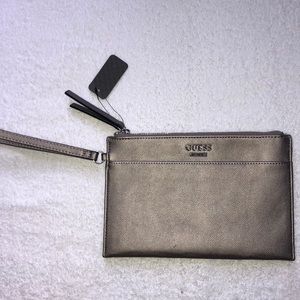 guess hand clutch